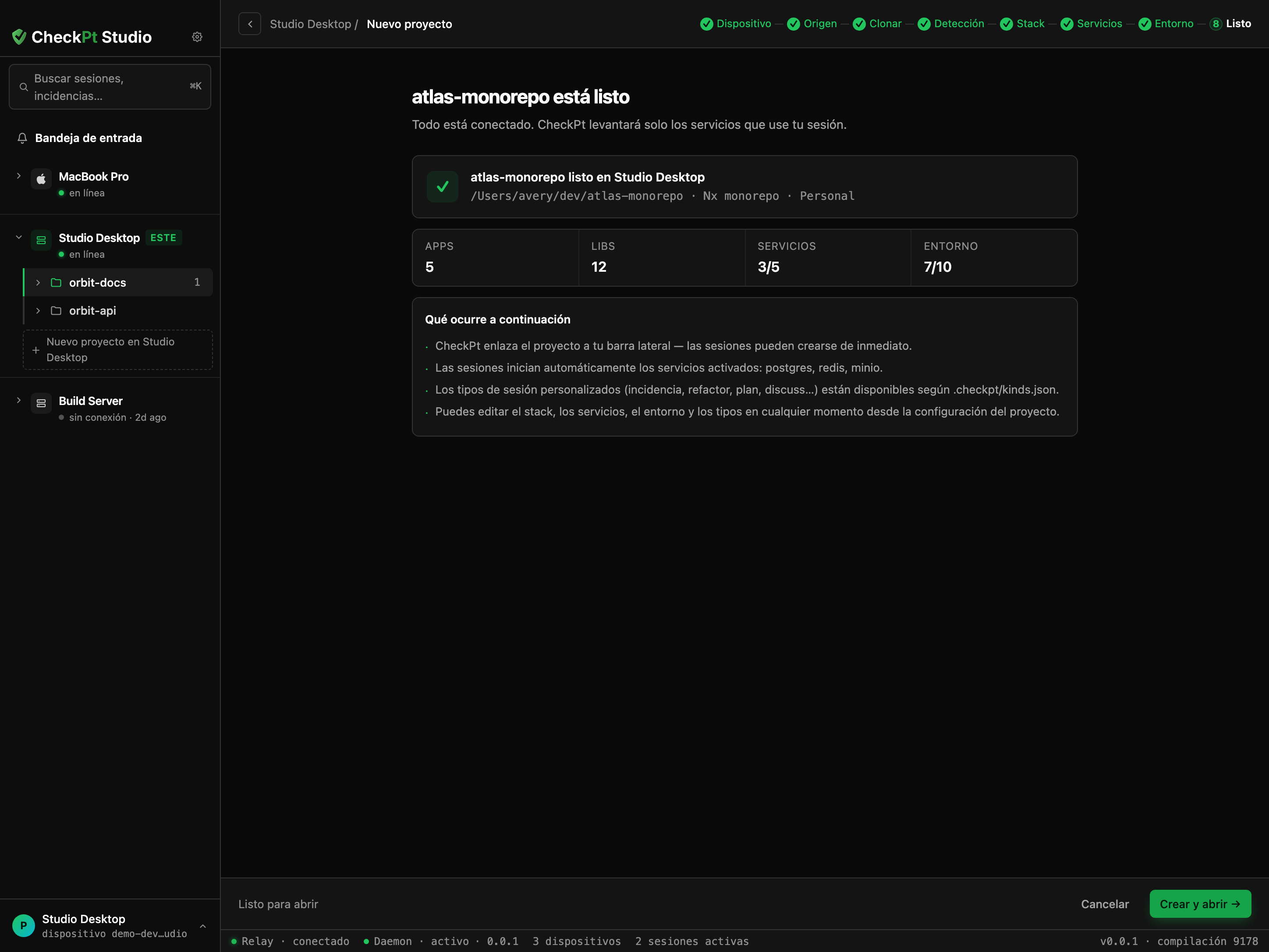 La app de escritorio CheckPt Studio guiando un nuevo proyecto por los pasos de dispositivo, fuente, clonado, stack, servicios, entorno y listo.
